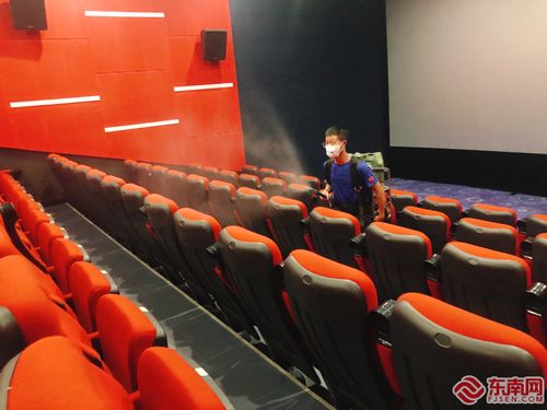 福安市白云應急救援隊 消殺進行時 助力影院復產(chǎn)復工